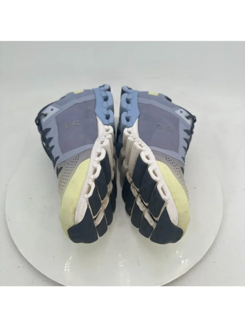 On Cloudflow Swiss Engineering Women Sz 11 35.98207 Nimbus Seedling Running Shoe